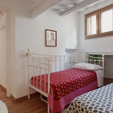 Teatro Pace Terrace Apartmán *